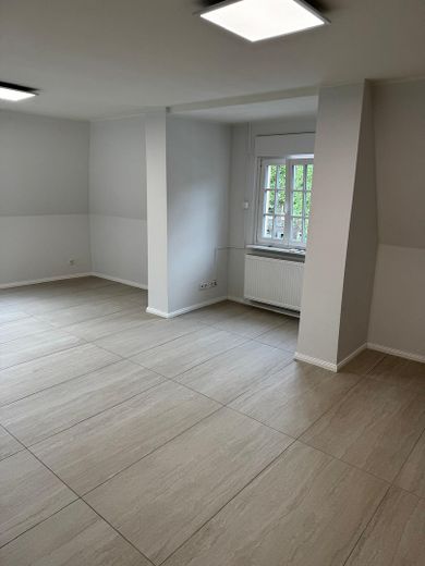 Beautiful 1-room apartment in the heart of downtown Ahaus – Wohn-/Schlafraum