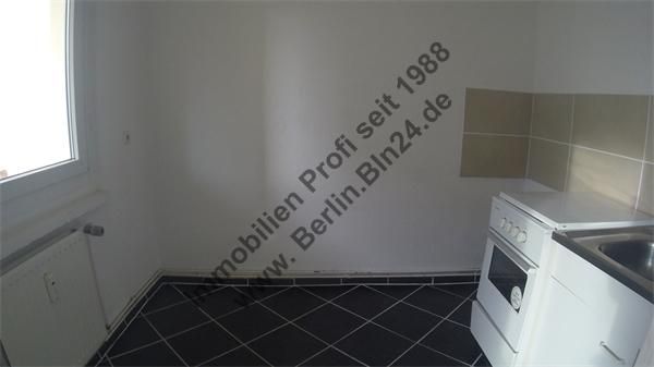 Nähe U-S Bahn -Süd Balkon teils WG - Mietwohnung – G0036567