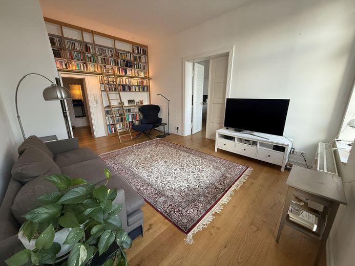Licht, Wasser, Altbau – Traumwohnung in Schwerins Bestlage am Pfaffenteich – Foto 6