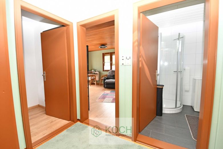 Wohn-/ Ferienhaus in absolut ruhiger Lage – Flur
