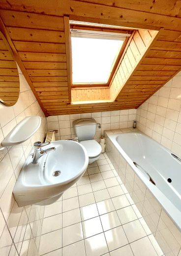 Maison individuelle isolée à Roetgen-Rott – Badezimmer OG