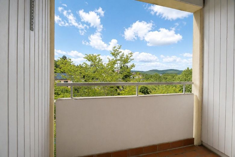 Fast wie im Penthouse - 3 Zi Wohnung + Stellplatz TG u. Wallbox. – Ausblick vom Balkon