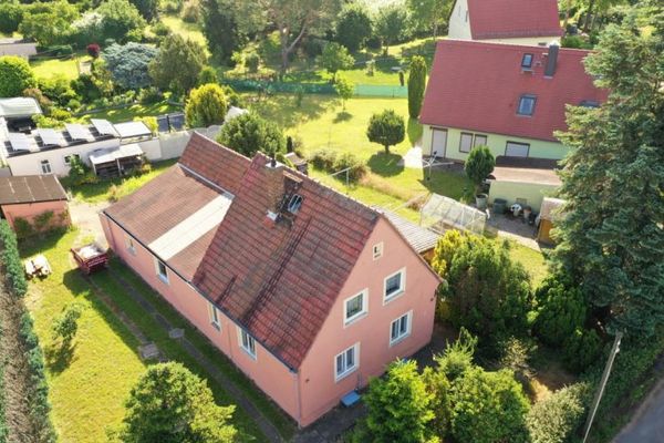 Rara posizione sull’Elba a Dresda-Kaditz – Immobile da ristrutturare con terreno di 790 m² e vista libera sull’Elba