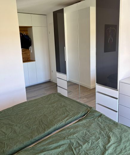Provisionsfrei! Modernes Penthouse mit großer sonniger Dachterrasse – Schlafzimmer