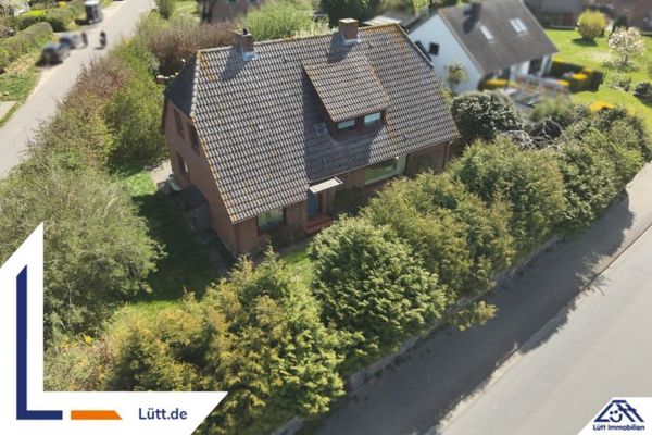 Casa unifamiliare con alloggio indipendente a 24321 Behrensdorf | Lütt Immobilien Kiel | Senza provvigione per l’acquirente