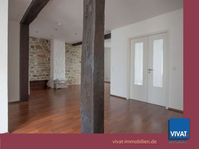 EG-Wohnung (3ZKB) mit Loft-Charakter. City-Lage in zweiter Reihe, Stellplatz, Käuferprovisionsfrei! – Foto 1