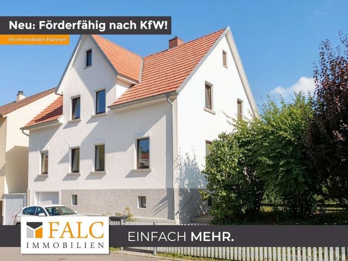 Einfamilienhaus mit idyllischem Garten und großer Garagenscheune – Foto 1