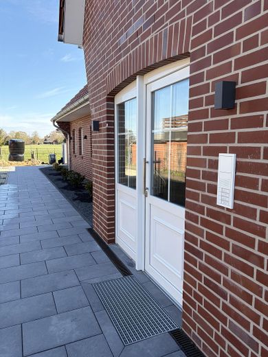 Neubauwohnung vom Eigentümer 3 Zimmer 87,7qm mit Terrasse, Gartenteil + Nutzfläche in Brackel – Eingang