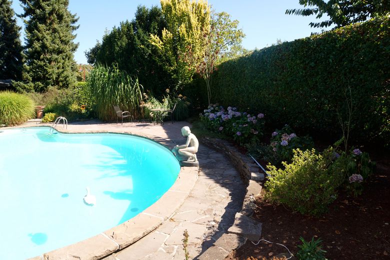 Detail Pool