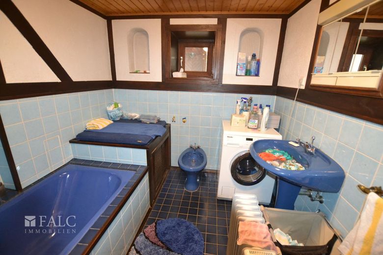Synagoge mit Wohnhäuser - Denkmalgeschützt – Badezimmer EG Hinterhaus