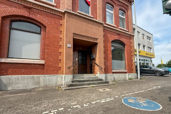 Büro- oder Gewerbefläche mit Küche und Sanitärbereich in Leverkusen-Opladen