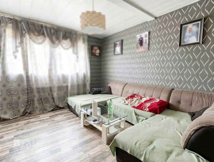 Vermietete Dachgeschosswohnung in zentraler Lage von Oberhausen-Marienkirche – Wohnzimmer