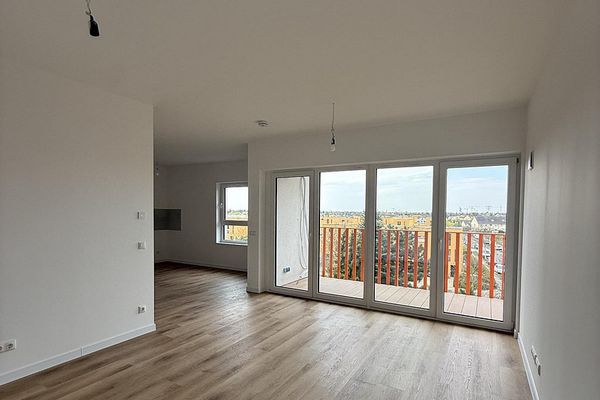 Luminoso apartamento de 4 habitaciones con 2 balcones, calefacción por suelo radiante y aire acondicionado en Berlín-Biesdorf, A15/16