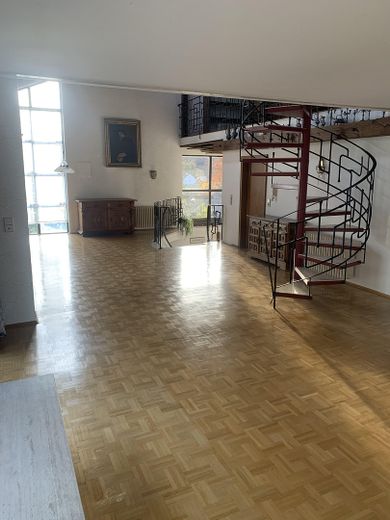 Exclusives Einfamilienhaus mit Einliegerwohnung in ruhiger Lage mit traumhafter Aussicht – Wohn- und Esszimmer