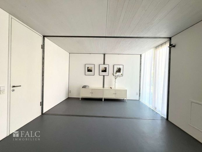 Architektonisches Meisterwerk in privilegierter Aussichtslage-Exklusives Wohnen auf höchstem Niveau – Studio