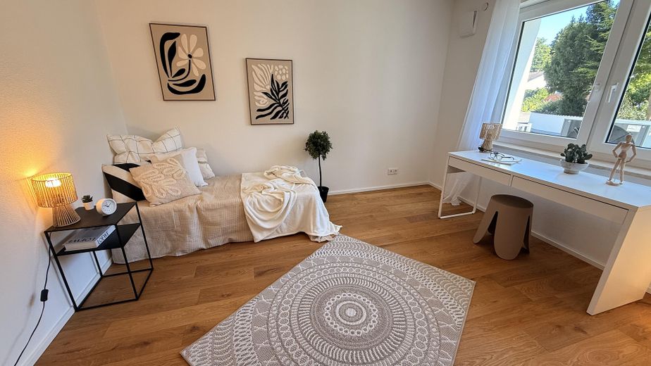 Kernsanierte 3-Zimmer-Wohnung mit Süd-Balkon & Garage – modern, bezugsfertig, provisionsfrei – Arbeitszimmer/Kinderzimmer