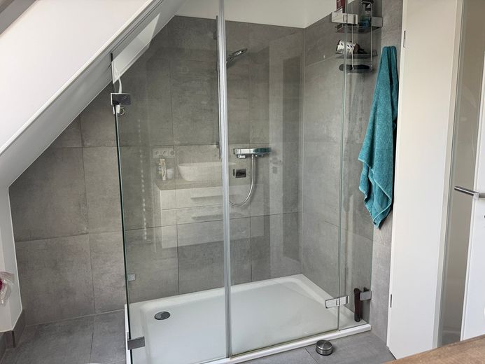 Casa unifamiliare indipendente con due garage e bel giardino a Neumünster-Gadeland – Foto 6
