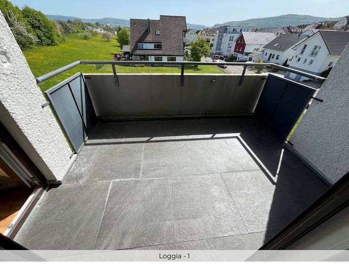 Appartamento all'ultimo piano luminoso con loggia e vista sul verde ad Aalen-Hofherrnweiler – Foto 4