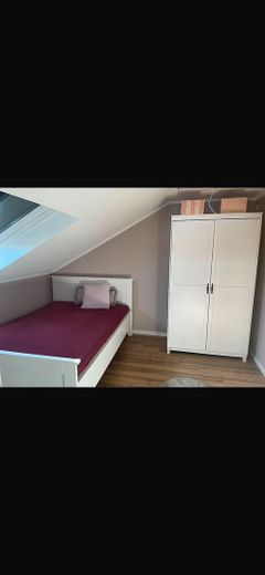 Neu renovierte Dachgeschosswohnung in Heidenheim – Фотографія 9