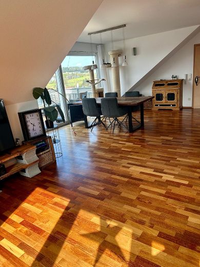 Traumhaftes Wohnen auf 2 Etagen - Haus in Haus mit Garten und Weitblick – Foto 4