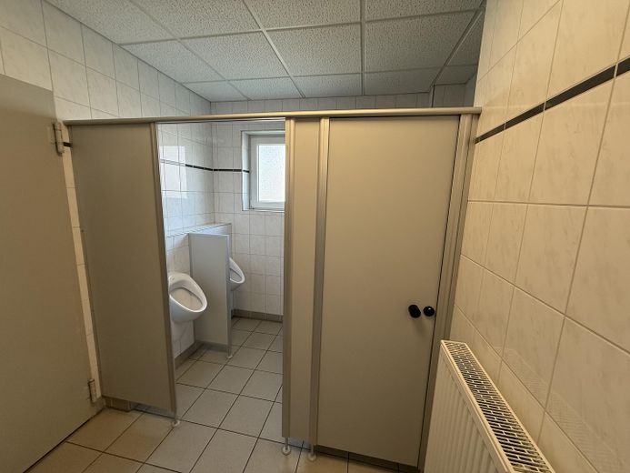 Bien immobilier commercial polyvalent avec vaste terrain d’exploitation à Mühlhausen (Thuringe) – Sanitäre Anlagen