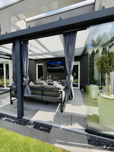 Casa unifamiliare di alta qualità in costruzione massiccia con moderna tecnologia energetica e giardino elegante – Foto 15