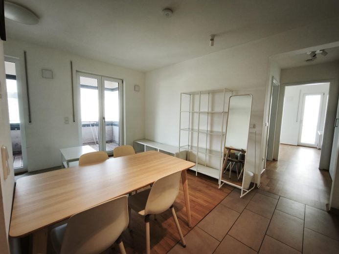 Droomachtig 2-kamerappartement op perfecte locatie voor de beurs: eersteklas verbindingen in het hart van Frankfurt – Foto 8