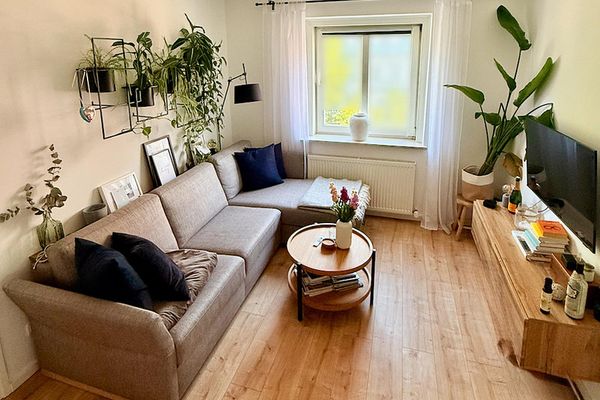 Möblierte Helle, moderne 2-Zimmer (51 m2) Wohnung zur Untervermietung