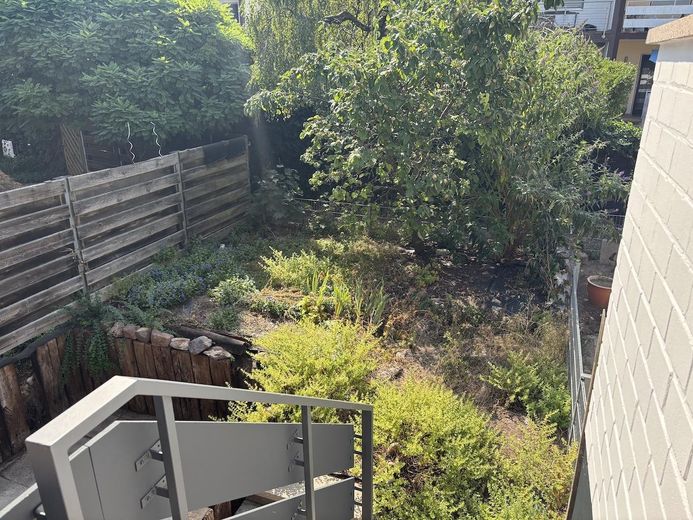 Şık ambiyansa sahip modern yaşam – Garten Ansicht 1