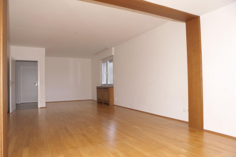 3,5-Zimmer-Wohnung mit Terrasse in ruhiger Lage in Gladbeck – Wohnzimmer (Teilansicht 2)