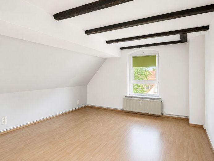 Offleben: Große 5-Zimmer-Wohnung mit Balkon – Foto 1