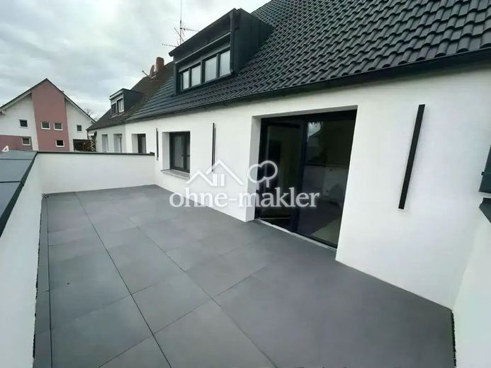 Traumhafte 3–4-Zimmer-Wohnung mit großer Terrasse in Nürnberg-Reichelsdorf – Foto 1