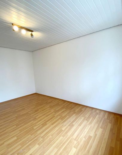 WG Zimmer inkl. Deckenlampe