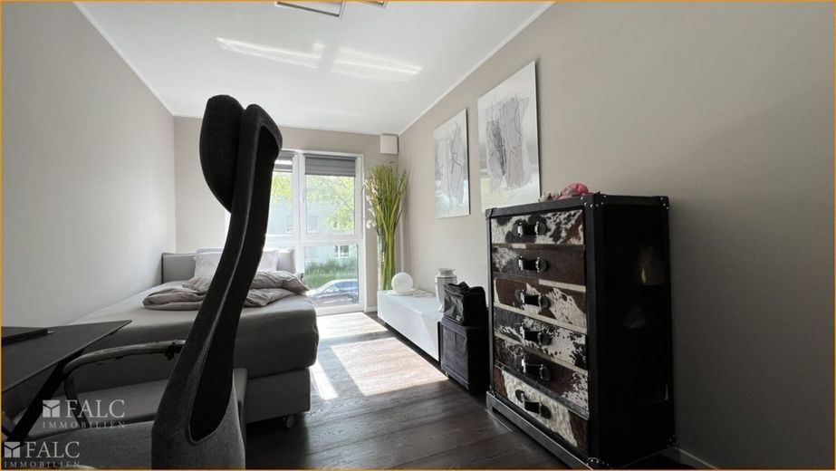 Willkommen zuhause: Attraktive 3-Zimmer-Wohnung in München-Solln mit Wohlfühlgarantie! – Schlafzimmer 1