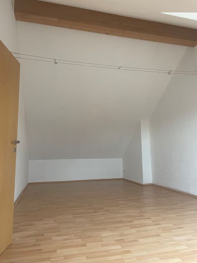 Neuwertige, sehr helle 5 Zimmer Wohnung mit schönem Fernblick – Foto 6