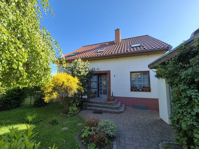 Exklusives Wohnhaus im Seebad Altefähr auf Rügen – Hauseingang