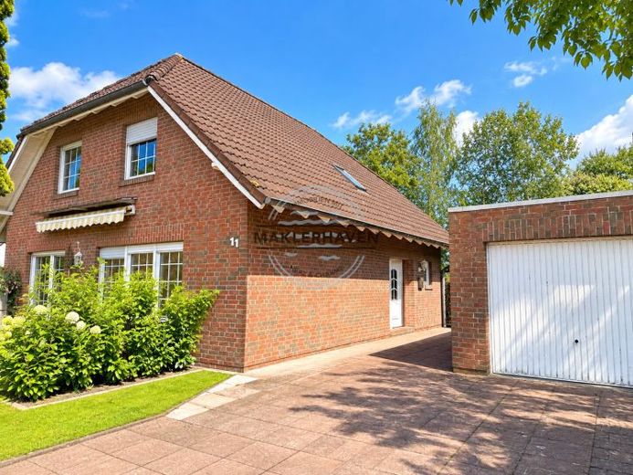 Ampia casa unifamiliare dal fascino speciale e con giardino da sogno – Foto 1