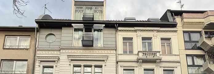 Wohnen & Arbeiten am Lousberg – 205 m² im Baudenkmal, 2 Stellplätze – Gebäudeansicht