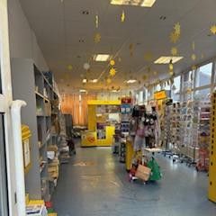 Attraente spazio commerciale con ampia vetrina – 93 m², disponibile dal 01.08.2026 – Verkaufsraum 