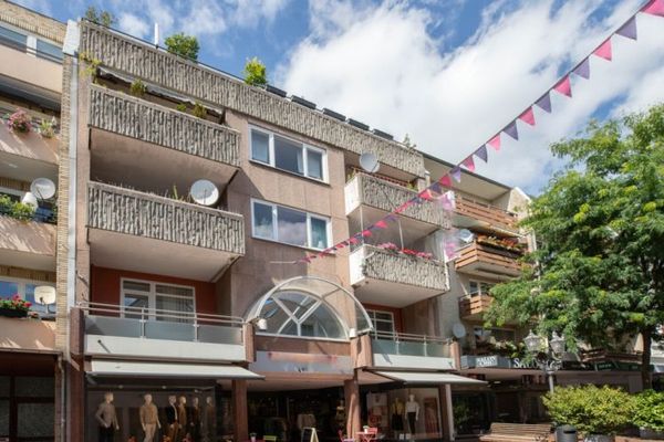 Commerciële ruimte op een centrale locatie!
Praktijkruimtes of kantoor op de 1e verdieping