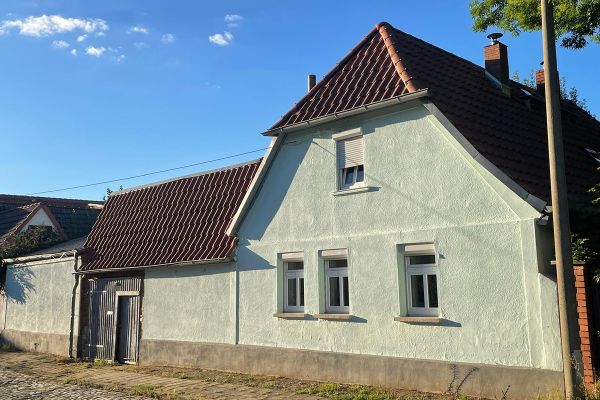 Haus in Freckleben mit großem Garten zu verkaufen