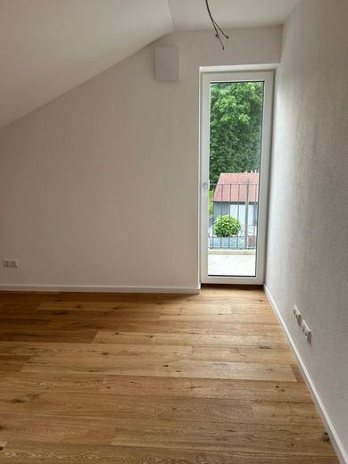 3-Zimmer Wohnung in Langquaid – Arbeitszimmer/Kinderzimmer