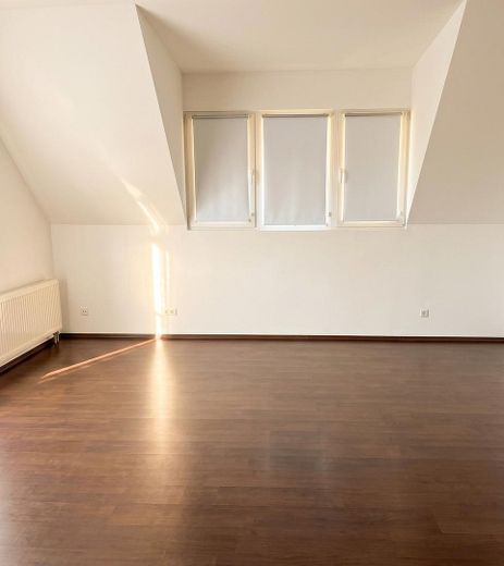 Ampio appartamento di 4 locali in affitto a Meerbusch-Lank-Latum – Schlafzimmer