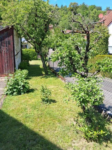 Großes Grundstück mit Altbau in sehr guter Lage in Unterdürrbach, provisionsfrei, von Privat! – Gartenstück zur Nebenstraße