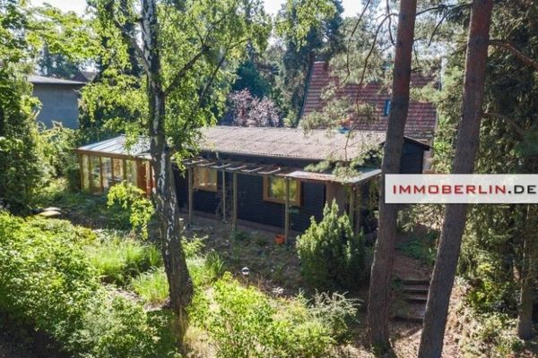 IMMOBERLIN.DE - Charmanter Bungalow mit großzügigem Wintergarten in harmonischer Lage