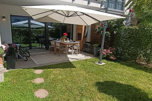 Direct beschikbare 3-kamer-tuinwoning met ZW-terras & nieuwe verwarming – provisievrij