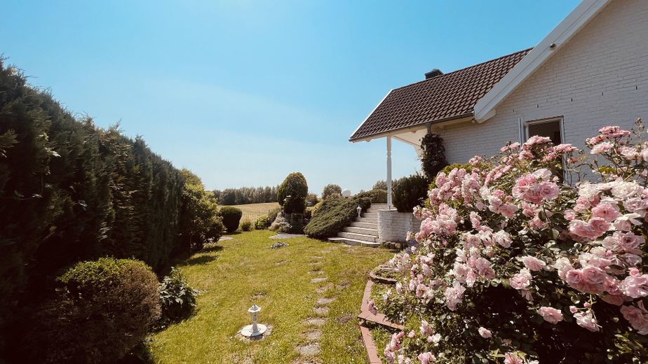 Wochenendhaus auf 966qm mit fantastischem Weitblick provisionsfrei zu verkaufen – Blick Süd, 06/2026