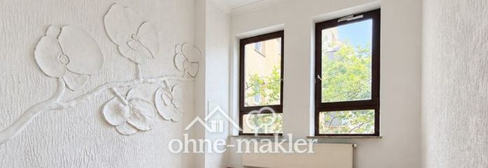 Balkonlu 6 odalı daire – Paylaşımlı eve uygun! – En iyi konumda cazibeli eski yapı!