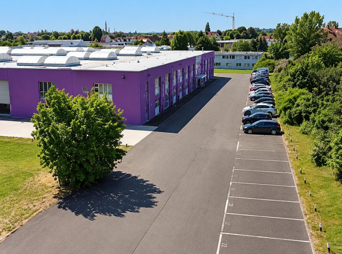 Magazzino, produzione, ufficio/locali sociali 750m² + 206m², area esterna >5000m² (opzione + lavorazione CNC circa 400m²) – Foto 9