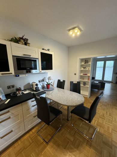 Außergewöhnliche 2,5-Zimmer-Wohnung nahe Uniklinikum – mit Einbauküche, Balkon & Sonnenterrasse – Foto 6